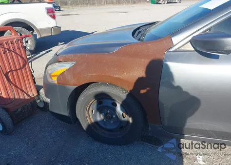 2015 Nissan Altima 2.5/2.5 S/2.5 Sl/2.5 Sv z USA, uszkodzony, nr VIN 1N4AL3AP8FC444636